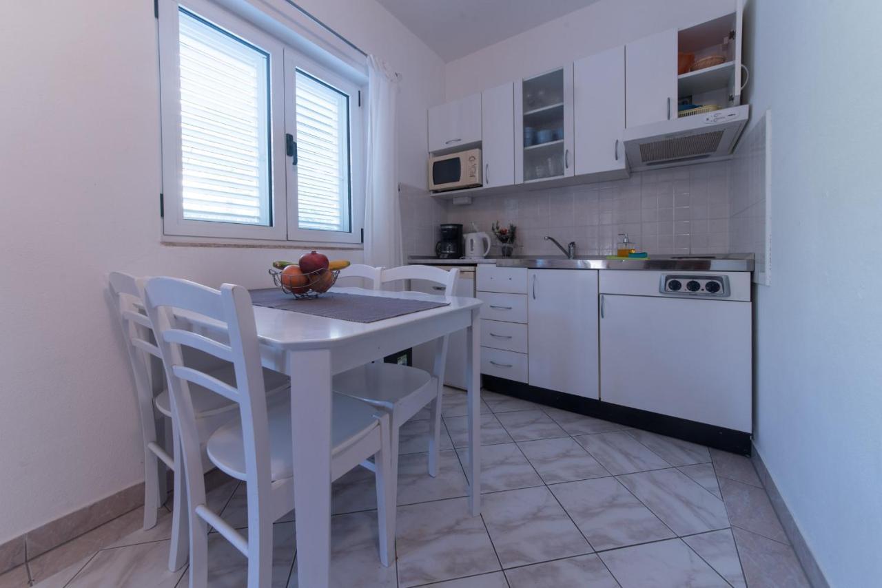 Apartments Niko Promajna Bagian luar foto