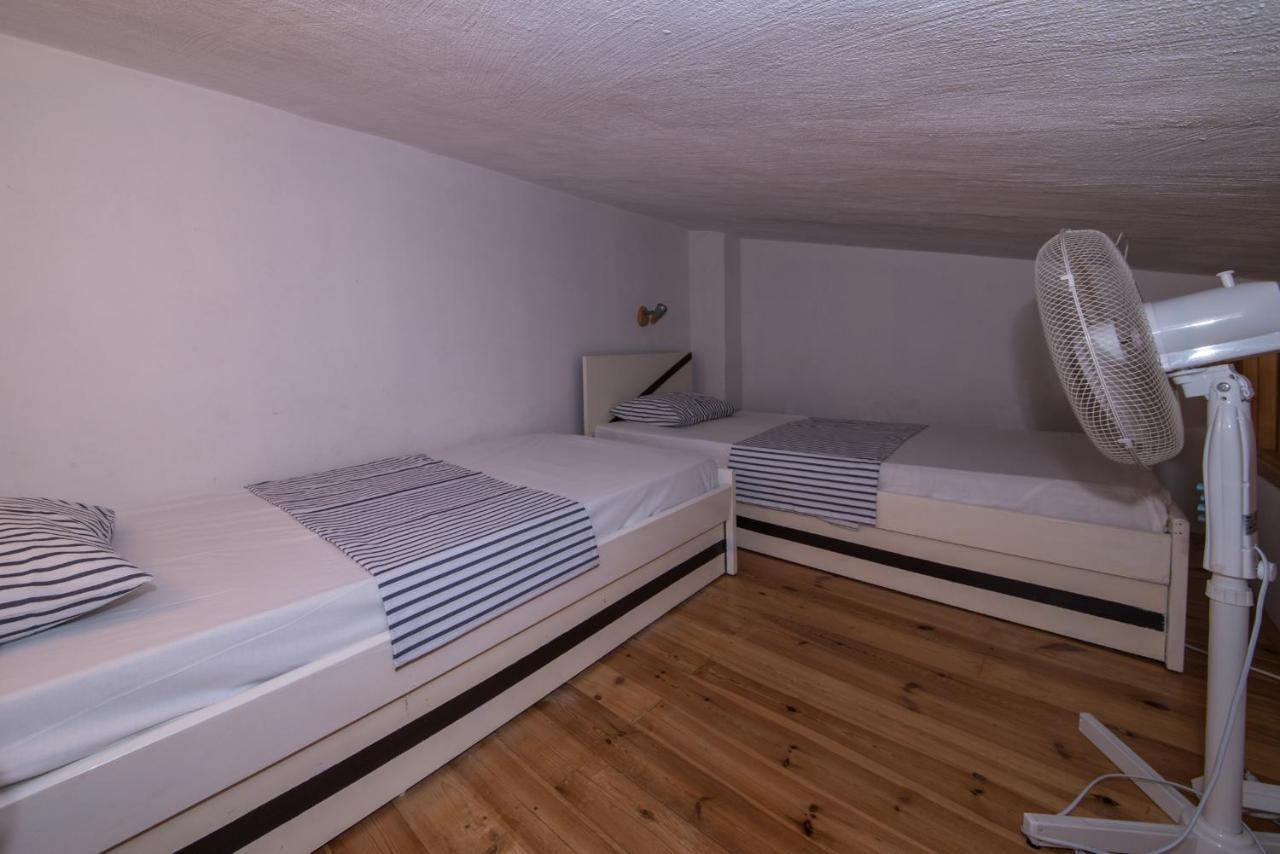 Apartments Niko Promajna Bagian luar foto